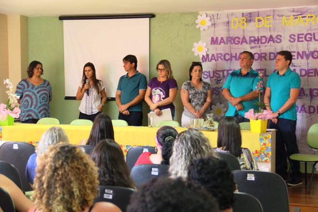 Produtoras rurais de Anchieta participam de evento em homenagem ao Dia da Mulher